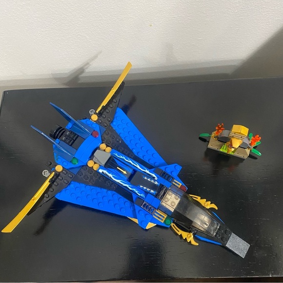 LEGO NINJAGO: Jay's Storm Fighter (9442)  With Manual No Figures - Picture 2 of 8